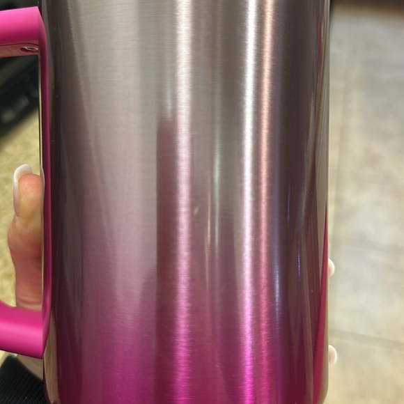 40oz Stanley Ombre tumbler. - Picture 5 of 6